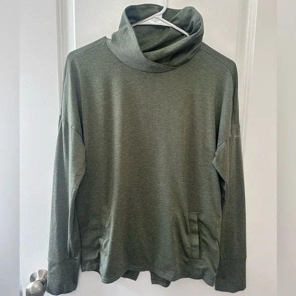 Columbia Forest Green Women’s Turtleneck - Picture 1 of 4
